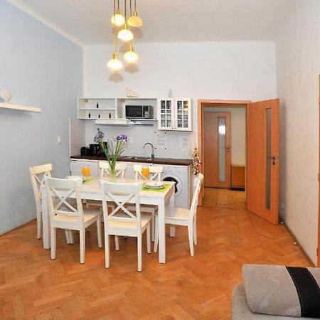 Condo In Vinohrady Прага Экстерьер фото