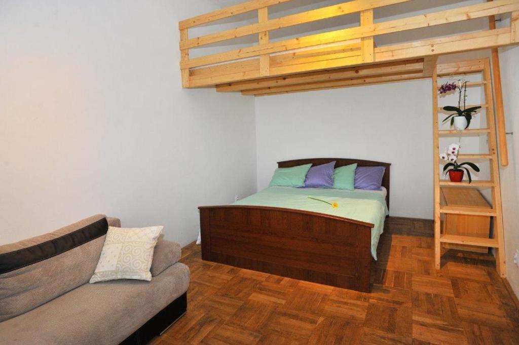 Condo In Vinohrady Прага Экстерьер фото