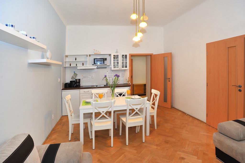 Condo In Vinohrady Прага Экстерьер фото