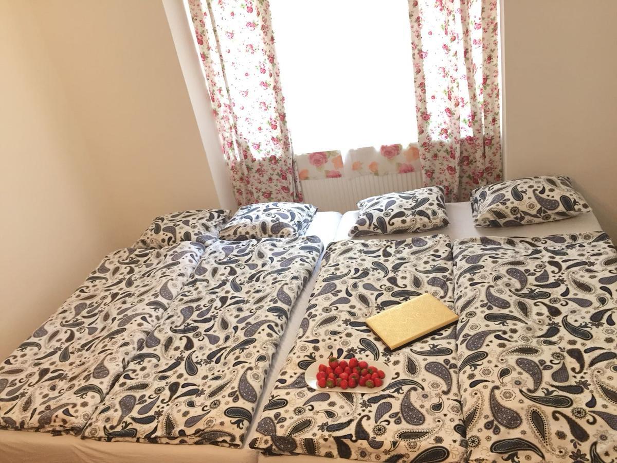 Condo In Vinohrady Прага Экстерьер фото